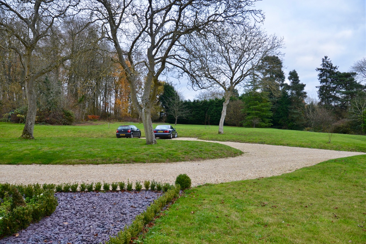 A gravel driveway